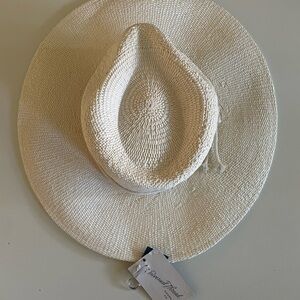 Universal Thread Cream/Off White Wide-Brimmed Hat